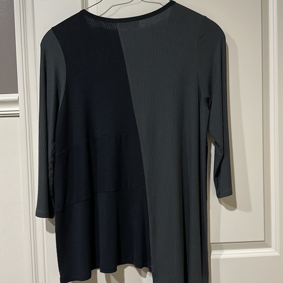 Knit Tunic top by Comfy in Black and Olive Green, Sz L - Picture 5 of 6